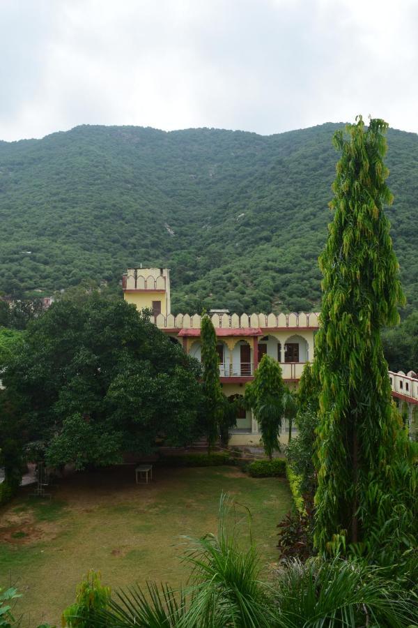 Hotel Pushkar Heritage Bagian luar foto